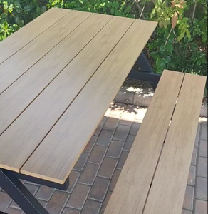 Ensemble <span class=keywords><strong>table</strong></span> à manger et <span class=keywords><strong>banc</strong></span> de patio extérieur en bois composite en plastique WPC de qualité supérieure, meubles de pique-nique de jardin à usage commercial - Product Image 2