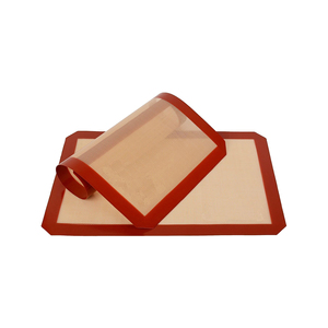 Tapis de cuisson en silicone antiadhésif résistant à la chaleur pour plaque de cuisson demi-format 16,5*11,6 pouces, idéal pour la cuisson des biscuits - Product Image 4