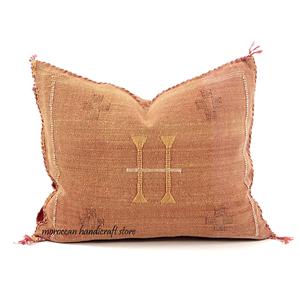 Housse de coussin style bohème, marocain et fait à la main - Product Image 1