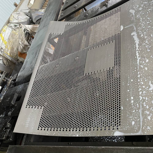 0,5-3mm verzinktes Eisenblech Perforiertes Netz für den Gebäudes chutz Stahldraht geflecht Perforiertes Metallblech Rundloch gitter - Product Image 3