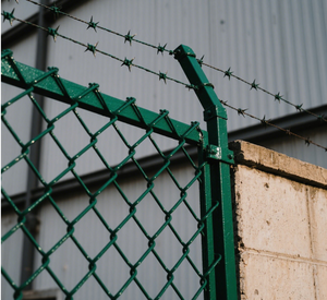 Galvanized Steel PVC Coated Diamond Chain Link Fence, Flexible Woven <b>Wire</b> <b>Mesh</b> for <b>Garden</b> Playground Protection - Product Image 4