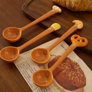 Cuillère en céramique à long manche créative et de grande valeur avec un design d'animation de dessin animé frais et mignon pour les enfants, pour le pain, le riz et le <span class=keywords><strong>petit</strong></span>-déjeuner - Product Image 1