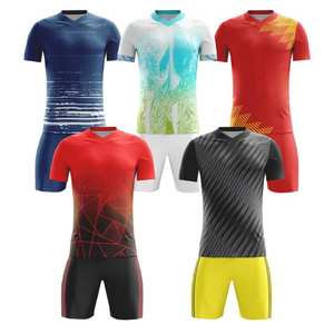 2025年工場直販チームスポーツウェア、チームロゴのカスタマイズに対応、格安サッカーユニフォームを提供 - Product Image 1