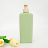 Bouteille en plastique HDPE de forme carrée verte pour shampoing, gel douche avec pompe à lotion