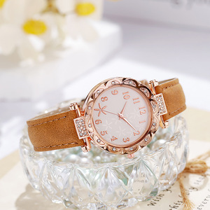 Montre élégante pour femme, cadeau de la Saint-Valentin, montre à quartz pour femme au design simple, montre pour femme pour une vie entière - Product Image 2