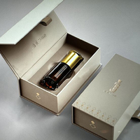 Boîte cadeau de luxe avec logo personnalisé en relief, fermeture magnétique, boîte en papier rigide pour cadeaux de mariage, taille personnalisable