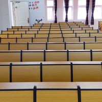 Chaises pliantes en bois intégrées pour salles de conférence et écoles - Design moderne compatible avec les escaliers