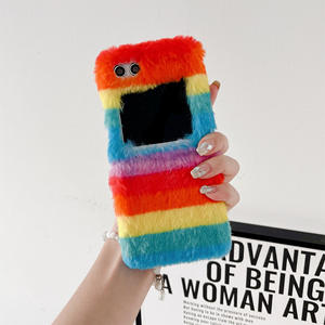 Étuis de téléphone rayés colorés en peluche moelleuse luxueuse pour Samsung <span class=keywords><strong>Zflip</strong></span> 7 6 5 <span class=keywords><strong>4</strong></span> 3, couvertures arrière chaudes moelleuses pour femmes - Product Image 6