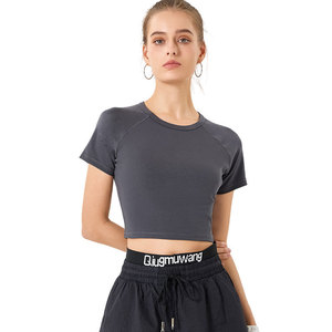 <span class=keywords><strong>T</strong></span>-<span class=keywords><strong>shirt</strong></span> Crop Top da Donna Personalizzabile con Logo, in Cotone Elasticizzato French Terry 220G, Traspirante, Vestibilità Slim, Girocollo, Manica Corta, con Scritta, Estivo - Product Image 6