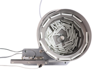 Alimentateur vibrant pour l'alimentation linéaire de précision de matériaux en forme de tige plastique, haute vitesse et efficacité