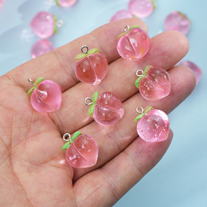 Pendentif Breloque Fruit Pêche Rose Semi-Dimensionnel Japonais 21x17mm avec Crochet, Accessoires Artisanaux DIY Faits à la Main - Product Image 1