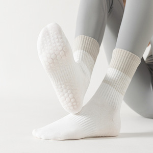 Manufacturer Custom Logo Cotton Girls Anti Slip Grip Pilates <b>Socks</b> Non Slip Barre Yoga <b>Silicon</b> <b>Socks</b> for Women - Product Image 4