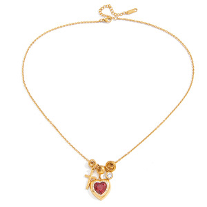 สร้อยคอจี้รูปหัวใจพร้อมกากบาทและหินสีแดงโทนสีทองสำหรับสวมใส่ทุกวัน - Product Image 5