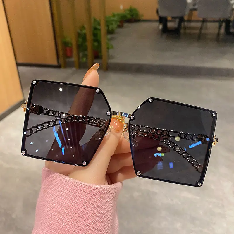 2022 Hot Selling Oversize Metal Frame Sun Glasses Big Shades Hollowed Out Chain Women Men Sunglasses