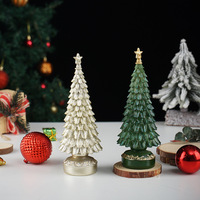 Ornements de Noël en résine en gros avec détails exquis, style moderne, forme d'arbre de Noël pour la décoration de la maison et du bureau