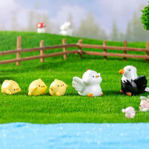 Miniatura American Bald Eagle Figure Garden Mini Resina Calva Eagle Hen Chick Figuritas Ornamento para DIY Party Outdoor Lawn Garden - Product Image 2