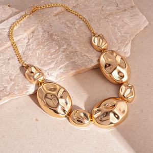 قلادة هندسية بنمط معدني عبر الحدود الأوروبية الأمريكية ، قلادة فاخرة أنيقة بسيطة بتصميم مبالغ فيه - Product Image 6