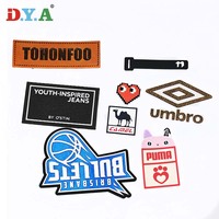 Étiquette en PVC souple 2D 3D personnalisée avec logo de marque, patch en caoutchouc, décoration de vêtements, logo de marque en relief