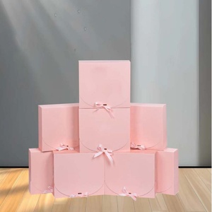 Coffret cadeau Saint-Valentin avec nœud décoratif, en carton rigide, logo personnalisé pour mariage, baby shower, fête, ou comme souvenir. - Product Image 5