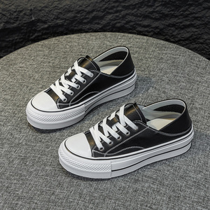 Baskets blanches pour femmes 2026 Printemps-Automne en cuir véritable à semelles épaisses rehaussantes à lacets pour étudiantes - Product Image 4