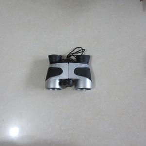 Binoculares para niños 4x30, telescopio de juguete para explorar la naturaleza - Product Image 1