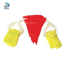 Triangle en PVC orange personnalisé Drapeau d'avertissement de sécurité avec étiquettes réfléchissantes Corde à usage intensif