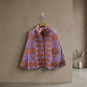 Chaqueta Bomber de Invierno Reversible de Algodón Acolchado con Bordado Suzani de Terciopelo de Rajasthan, Diseño Floral Vintage, Hecha a Mano, Diseño Único - Product Image 3