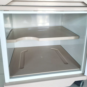 โต๊ะข้างเตียง Help Health ABS ขนาด 530x450x700 มม. หน้าโต๊ะสแตนเลส พร้อมล้อเลื่อน สำหรับเตียงโรงพยาบาล ใช้ในทางการแพทย์ - Product Image 3