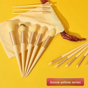 Ensemble de pinceaux de maquillage en fibres synthétiques - 13 pièces, pinceaux éventail et de précision/contour avec poils doux, manche en plastique, outil de beauté portable - Product Image 3