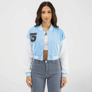 Chaqueta Varsity Azul Claro para Mujer, Mangas Blancas, Número 5 Bordado, Cierre de Botones Forrados, Largo Regular, Cuello Alto, Invierno - Product Image 1