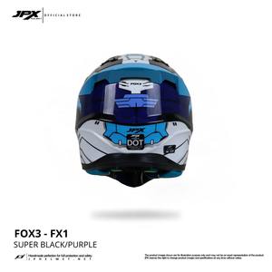 Le casque JPX Fox3 à sangle magnétique présente un design élégant de motif FX1, offrant un ajustement sécurisé et des performances de conduite améliorées. - Product Image 4