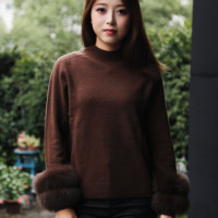Vente en gros de pulls pour femmes à col rond avec poignets en fourrure de renard, cardigan doux d'hiver