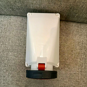 Tomacorriente Industrial de Pared de 125A 400V 5 Pines 3P+N+E, IP67, Hermético - Product Image 1