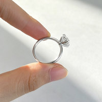 Bague de fiançailles Peishang Jewelry en argent sterling 925, fine et simple, avec un solitaire en moissanite ovale à cinq griffes