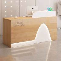 Bureau de réception moderne et minimaliste pour supermarché salon de coiffure ou entreprise Petite table de bar dans un immeuble de bureaux en bois