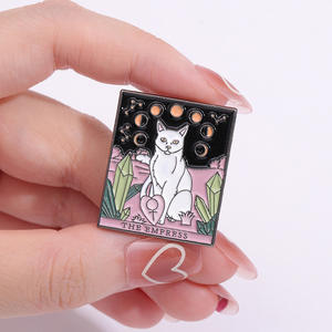 Vendita calda coloratissimo gatto tarocco serie spilla personalizzata forza <span class=keywords><strong>l</strong></span>'imperatrice <span class=keywords><strong>l</strong></span>'uomo impiccato spille in smalto della morte spilla per borse - Product Image 1