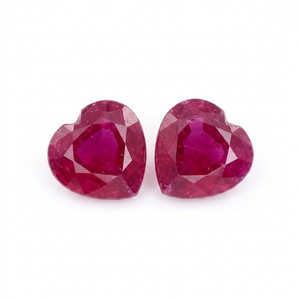 Paire assortie de pierres précieuses en rubis naturel africain de 14 carats, forme cœur, rouge vif, pour bijoux de fiançailles, vente en gros - Product Image 1