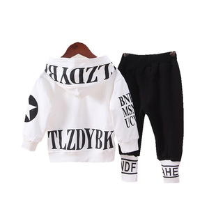 Conjuntos Deportivos de Otoño para Niños, Ropa Deportiva para Niños a Bajo Precio, Trajes de Entrenamiento para Niños - Product Image 1