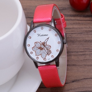 Montre à bracelet en cuir ornée de strass, nouvelle collection, très tendance, montre-bracelet à quartz élégante et classique pour femme, vente en gros directe d'usine - Product Image 2