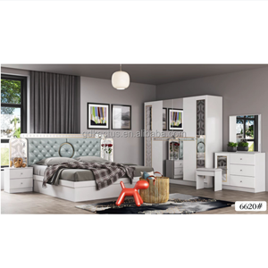 Juego de Muebles de Dormitorio de Diseño Moderno y Elegante de 5 Piezas, Muebles de Dormitorio de Vidrio Baratos con Espejo, Tamaño King - Product Image 1