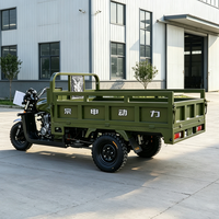 Tricycle de livraison d'eau robuste avec moteur Zongshen 200cc, caisse de chargement renforcée et couleur personnalisée pour le Ghana