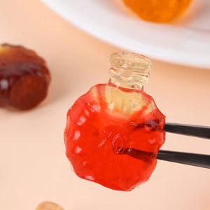Bonbons gélifiés en gros personnalisés aux saveurs de fruits assortis, sucrés et acidulés, certifiés Halal, en forme de bouteille de vin - Product Image 5