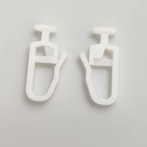 Rail de rideau de <span class=keywords><strong>plafond</strong></span> <span class=keywords><strong>blanc</strong></span> de haute qualité moderne en gros d'usine avec crochets accessoires coulissants en plastique - Product Image 3