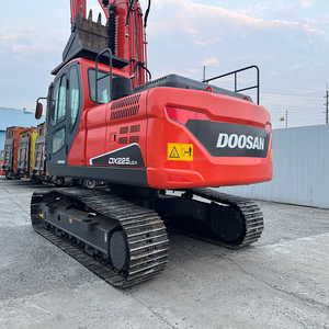 รถขุดไฮดรอลิกตีนตะขาบ Caterpillar DX225LCA น้ำหนักใช้งาน 29 ตัน สีแดง รุ่นมือสอง ปี 2024 กำลัง 123 กิโลวัตต์ ความจุบุ้งกี๋ 1.0 ลูกบาศก์เมตร - Product Image 1