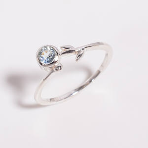 แหวนเงินสเตอร์ลิง925แหวนธรรมชาติสีรุ้งประดับพลอยสีรุ้งแบบมินิมอลผู้ผลิตเครื่องประดับเงินอัญมณี - Product Image 4