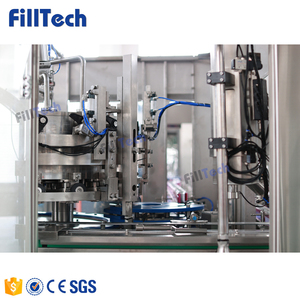 Máquina <span class=keywords><strong>de</strong></span> llenado <span class=keywords><strong>de</strong></span> producción <span class=keywords><strong>de</strong></span> agua potable Csd Soda completamente automática - Product Image 6