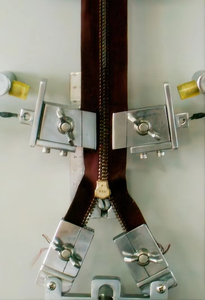 Testeur de résistance à la traction des fermetures éclair, machine d'essai de fatigue du couple des fermetures éclair pour les fermetures éclair en métal, en plastique et en nylon - Product Image 4