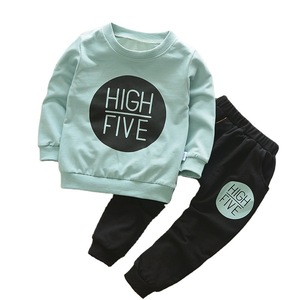 Vente flash, ensemble de vêtements pour garçons de haute qualité, vêtements pour enfants, ensembles assortis, ensembles pour l'automne - Product Image 1