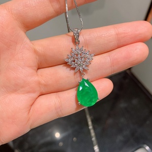 ชุดเครื่องประดับวินเทจรักษ์โลก ทองเหลืองชุบทองประดับเพทายสีเขียวทรงลูกแพร์ ต่างหู สร้อยคอ แหวน ไม่ลอก ไม่ดำ สำหรับผู้หญิง ออกงานปาร์ตี้ - Product Image 5