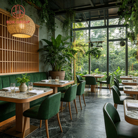 Ensemble de sièges en velours vert foncé modernes et droits, avec chaise en cuir, structure en bois, table en marbre, mobilier pour salle à manger, hôtel, restaurant